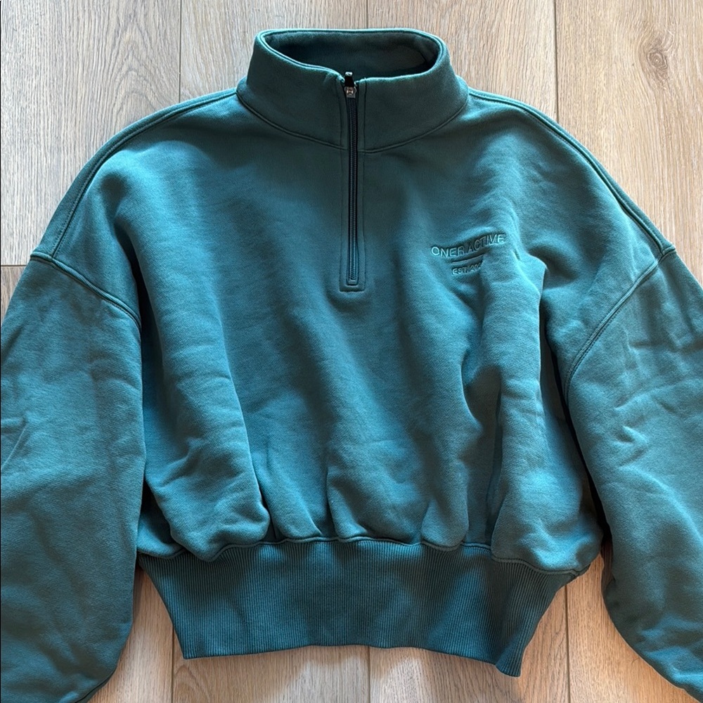 Oner Active cropped 1/4 zip sweatshirt